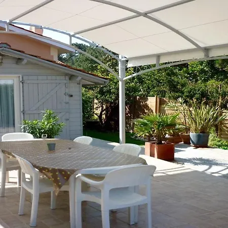Comfortable House With Garden In Location Holiday home *