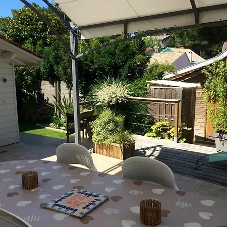 Holiday home Comfortable House With Garden In Location