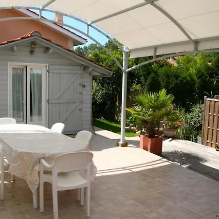 Holiday home Comfortable House With Garden In Location Lacanau